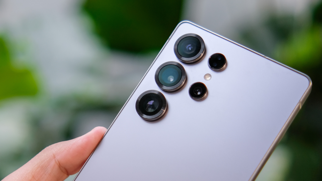 Galaxy S25 Ultra camera array
